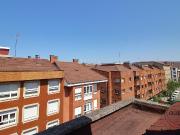 Piso en venta en Gijón, Llano. Amplio bajo cubierta...