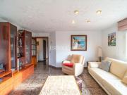 Piso en venta en Girona, Sant Narcis. Amplio piso con...