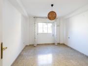 Piso en venta en Granada, Barrio de Zaidín. FANTÁSTICO...
