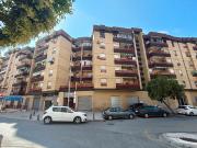 Piso en venta en Granada, Barrio de Zaidín. Piso junto...