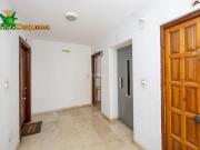 Piso en venta en Granada, Barrio de Zaidín. Vivienda...