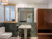 Piso en venta en Granada, Centro Sagrario. Magnífico...