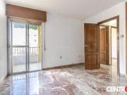 Piso en venta en Granada, Plaza de Toros. Piso en...