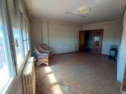 Piso en venta en Íscar. AMPLIO PISO EN ISCAR,LUMINOSO...