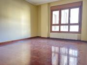 Piso en Venta en La Pola Siero