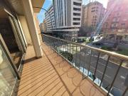 Piso en venta en Logroño, Gran Via. Estupendo piso en...
