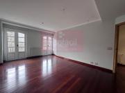 Piso en venta en Lugo, A Milagrosa. Piso 4 habitaciones...