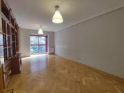 Piso en venta en Madrid, Acacias. Piso de Tres...