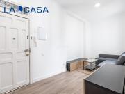 Piso en venta en Madrid, Acacias. Piso reformado en...