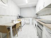 Piso en venta en Madrid, Almendrales. Pisos.