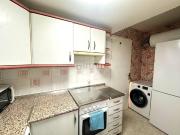 Piso en venta en Madrid, Aluche. Piso en venta de 4...