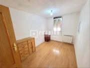 Piso en venta en Madrid, Amposta. VIVIENDA DE DOS...