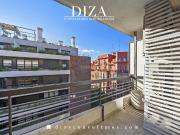 Piso en venta en Madrid, Castellana. Terraza, luz y...