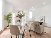 Piso en venta en Madrid, Cortes Huertas. Ático a...