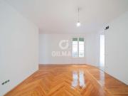 Piso en venta en Madrid, Cortes Huertas. Se pone a su...