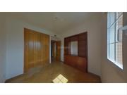 Piso en venta en Madrid, Cuatro Vientos. Activos con...