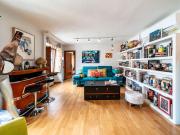 Piso en venta en Madrid, Embajadores Lavapiés. Casa muy...