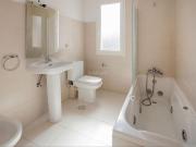 Piso en venta en Madrid, Fuente del Berro. Pisos.