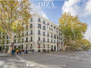 Piso en venta en Madrid, Ibiza. Piso totalmente exterior...