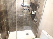 Piso en venta en Madrid, Imperial. Amplia vivienda de...