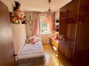 Piso en venta en Madrid, Lucero. Piso en calle San León....