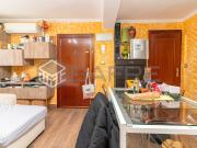 Piso en venta en Madrid, Lucero. Pisos.