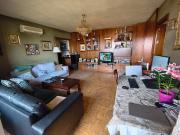 Piso en venta en Madrid, Media Legua. Amplio piso con...