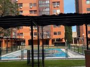 Piso en venta en Madrid, Orcasitas. Piso en urbanización...