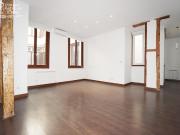 Piso en venta en Madrid, Palacio. Vivienda con trastero....