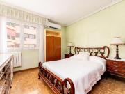 Piso en venta en Madrid, Peñagrande. Amplio piso en...