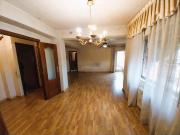 Piso en venta en Madrid, Salvador. Vivienda amplia en...