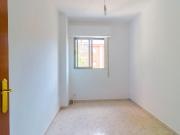 Piso en venta en Madrid, San Cristóbal. C Benimamet 113...