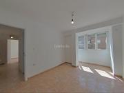 Piso en venta en Madrid, San Isidro. OPORTUNIDAD PARA...