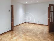 Piso en venta en Madrid, San Juan Bautista. Piso en...