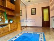Piso en venta en Madrid, Valdeacederas. Pisos.
