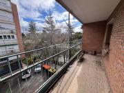 Piso en venta en Madrid, Valdezarza. Piso en venta en...