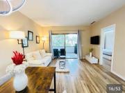 Piso en venta en Marbella, Las Brisas. Descubre este...