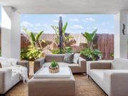 Piso en venta en Marbella, Las Brisas. Descubre este...