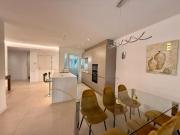 Piso en venta en Marbella, Las Brisas. Renovado con...