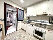 Piso en venta en Marbella, Los Monteros. Este elegante...