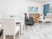 Piso en venta en Marbella, Nueva Andalucía centro. Nueva...