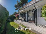 Piso en venta en Marbella, Nueva Andalucía centro. Piso...