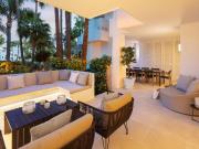 Piso en venta en Marbella, Puente Romano. Apartamento de...