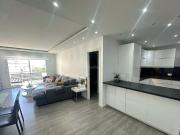 Piso en venta en Marbella, Puerto Banús. Moderno...