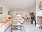 Piso en venta en Marbella, Puerto Banús. Piso en venta...