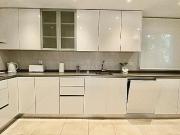 Piso en venta en Marbella, Puerto Banús. Puerto Banús:...