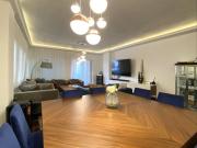 Piso en venta en Marbella, Puerto Banús. Stunning Duplex...