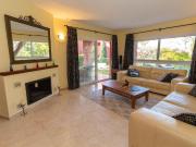 Piso en venta en Marbella, Santa María. Apartamento de...