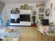 Piso en venta en Mataró, Rocafonda. Piso de 4...