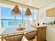 Piso en venta en Mijas, Calahonda. Frontline Apartment...